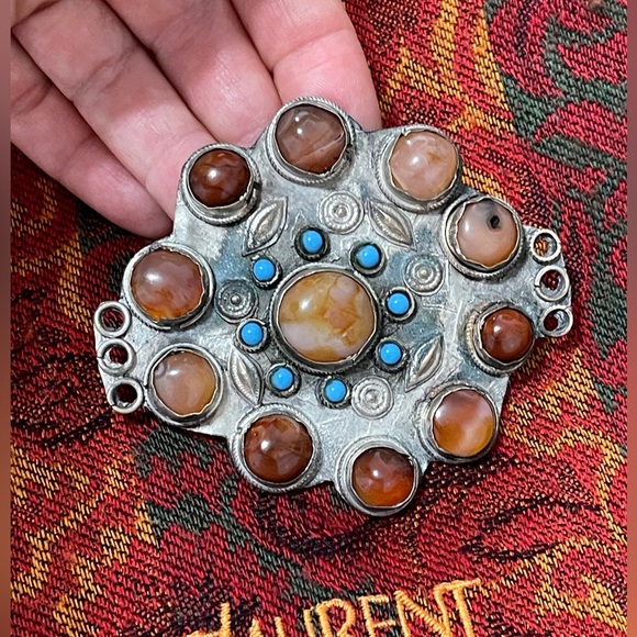 Antique Chinese Tibetan Silver Copper
Carnelian Cabochon Turquoise Trinket broch - Picture 2 of 8